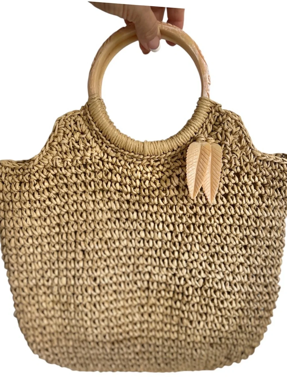 Tommy Bahama Tan Raffia Straw Hobo Carved Handles Leaves Charms Tote Bag EUC
